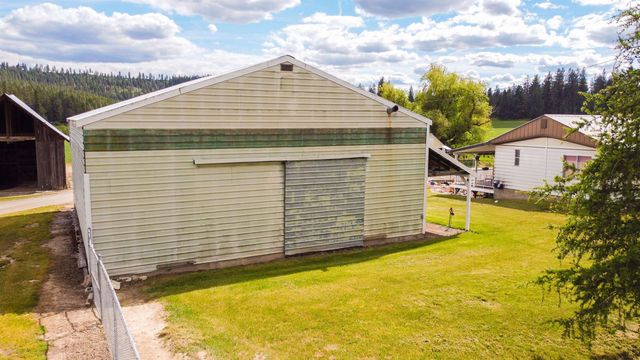 13014 E Mt Spokane Park Dr, Mead, WA 99021