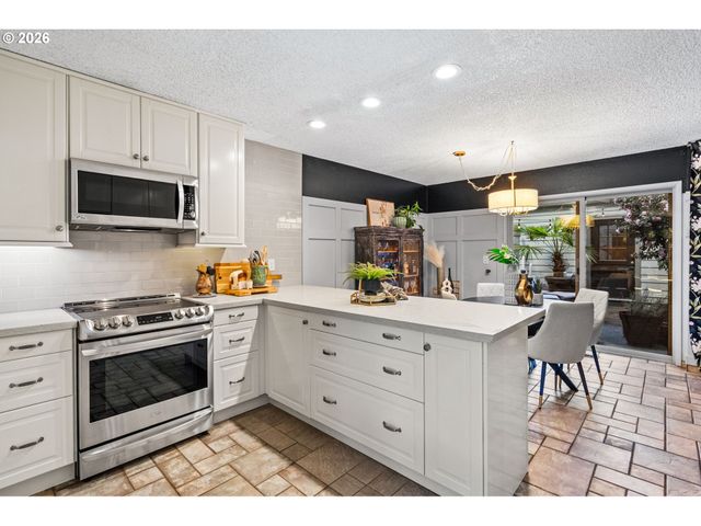 1200 Ne TERRITORIAL Rd 72, Canby, OR 97013