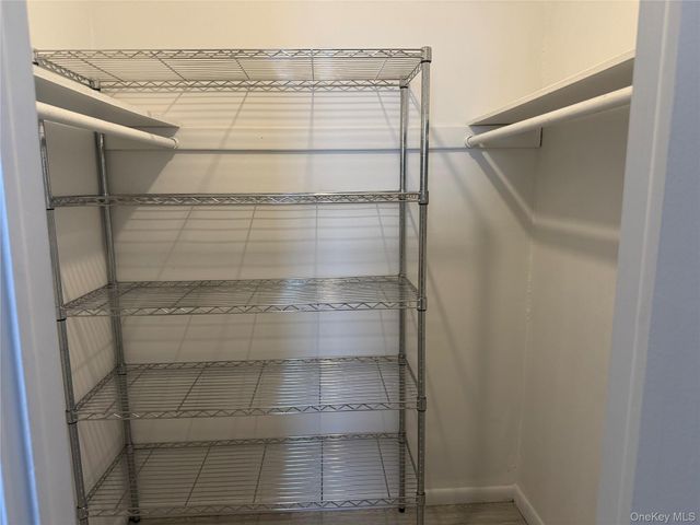 3 Toms Point Lane A, Port Washington, NY 11050