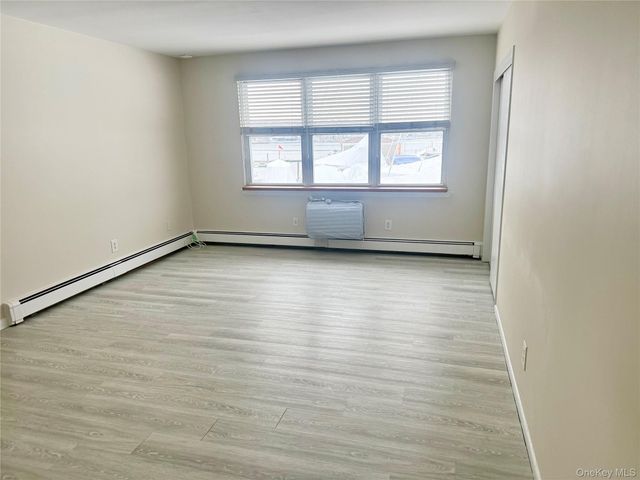 3 Toms Point Lane A, Port Washington, NY 11050