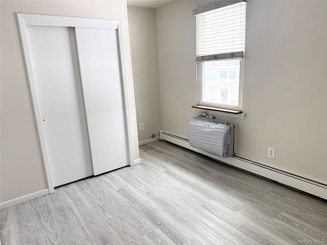 3 Toms Point Lane A, Port Washington, NY 11050