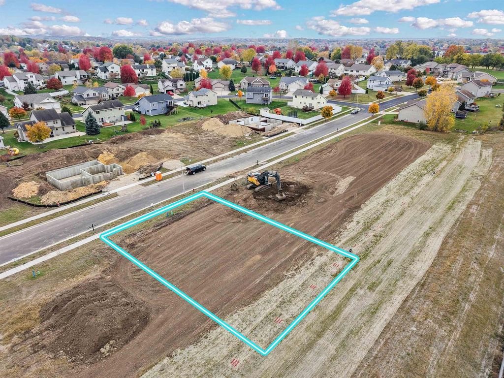 302 Michelle Lane, Cottage Grove, WI 53527