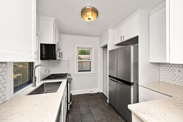 3944 28th Avenue S, Minneapolis, MN 55406