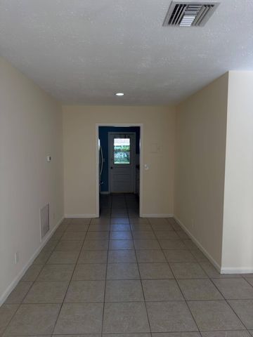 307 Northlake Drive, North Palm Beach, FL 33408