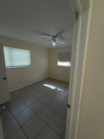 307 Northlake Drive, North Palm Beach, FL 33408