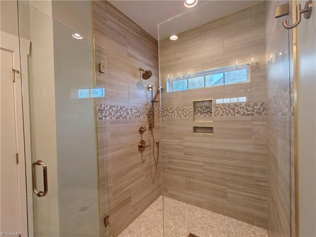 9461 White Tail Trail, Kernersville, NC 27284