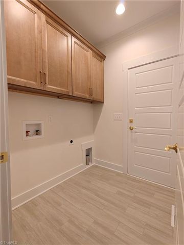9461 White Tail Trail, Kernersville, NC 27284