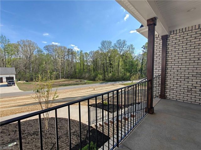 9461 White Tail Trail, Kernersville, NC 27284