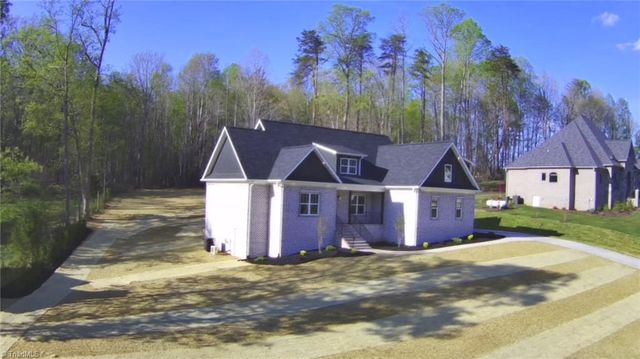 9461 White Tail Trail, Kernersville, NC 27284