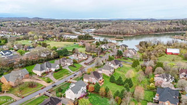 1005 Willows Trace Drive, Johnson City, TN 37601