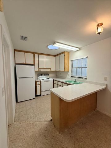 135 W MINNESOTA AVENUE 8, Deland, FL 32720