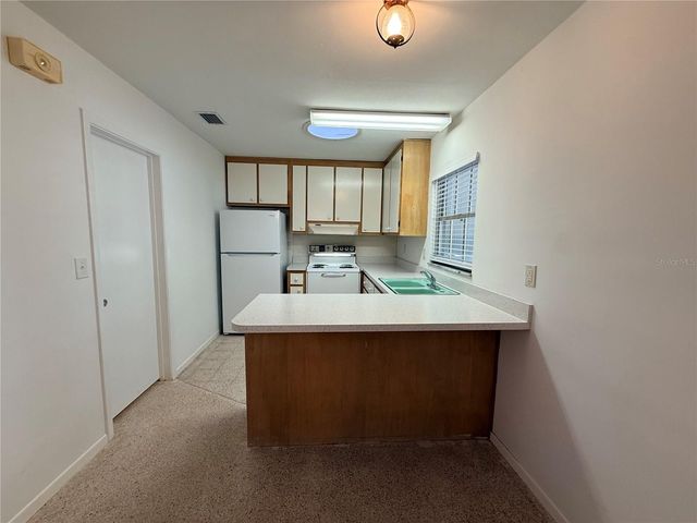 135 W MINNESOTA AVENUE 8, Deland, FL 32720