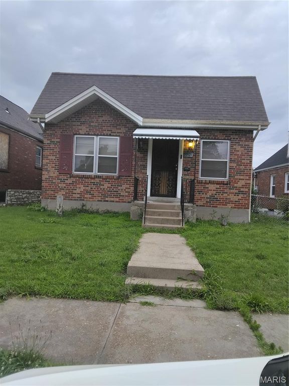 5901 McArthur Avenue, St Louis, MO 63120