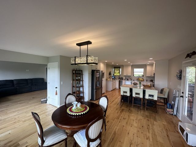 950 Sauger Dr, Charlotte, TN 37036