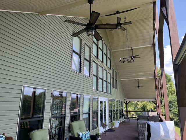 950 Sauger Dr, Charlotte, TN 37036