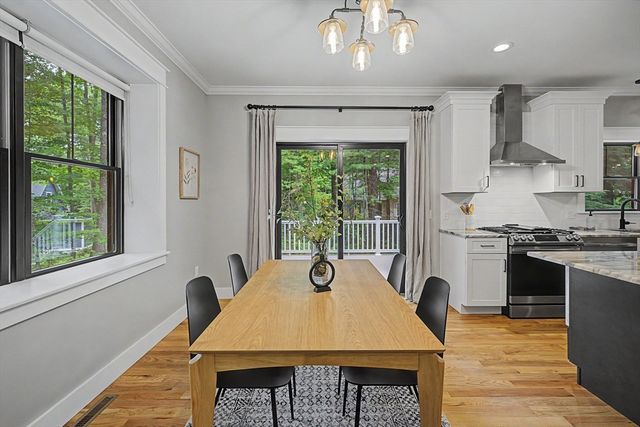 59 Ice Pond Dr, Northampton, MA 01062