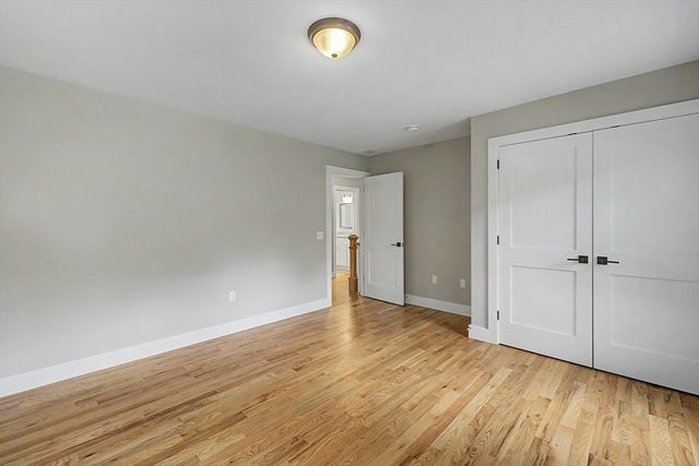 59 Ice Pond Dr, Northampton, MA 01062