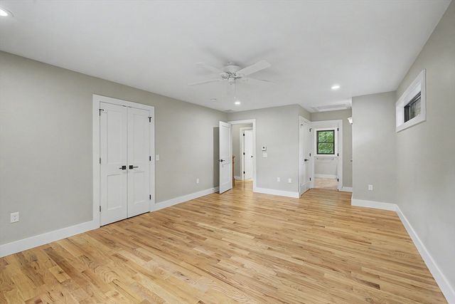 59 Ice Pond Dr, Northampton, MA 01062
