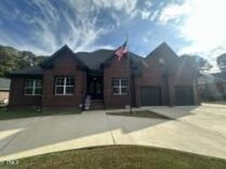 253 Shawcroft Road, Fayetteville, NC 28311