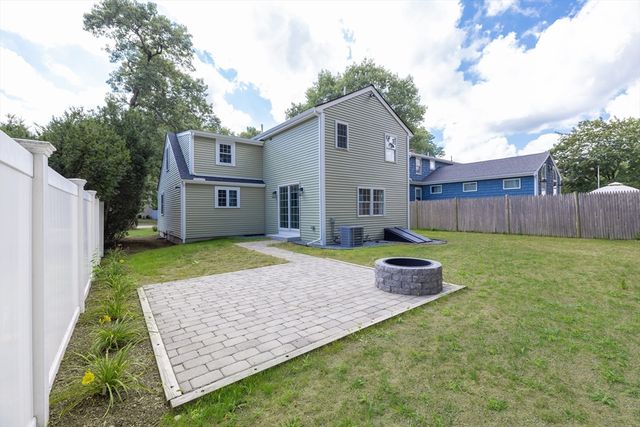 11 Fern St, Natick, MA 01760