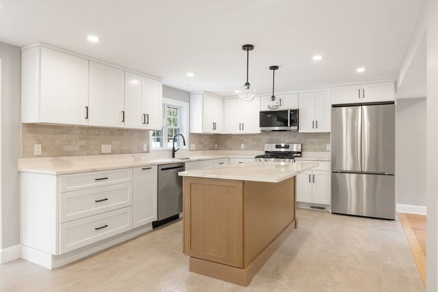 11 Fern St, Natick, MA 01760