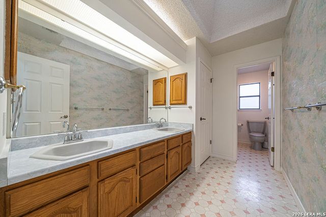 1211 Alamo, Castroville, TX 78009