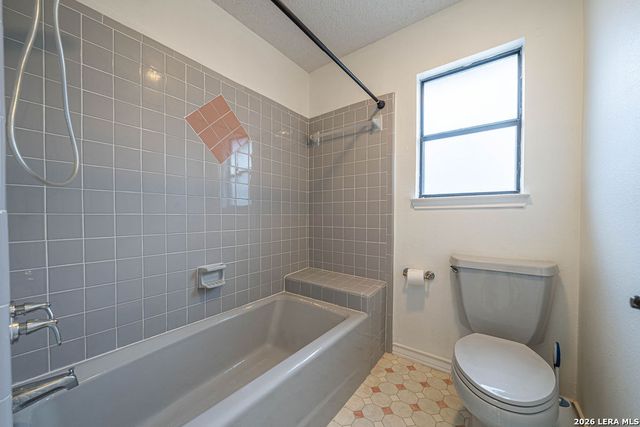 1211 Alamo, Castroville, TX 78009