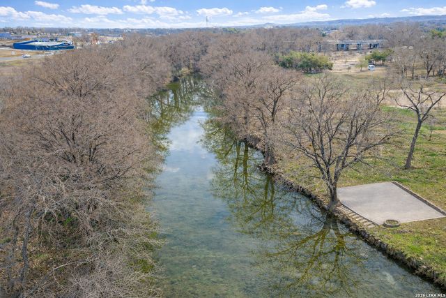 1211 Alamo, Castroville, TX 78009