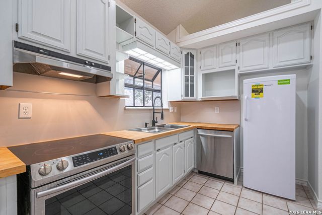 1211 Alamo, Castroville, TX 78009