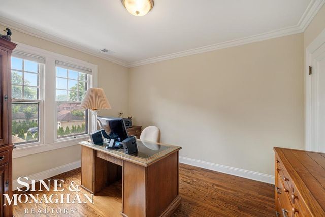 979 Lakepointe Street, Grosse Pointe Park, MI 48230