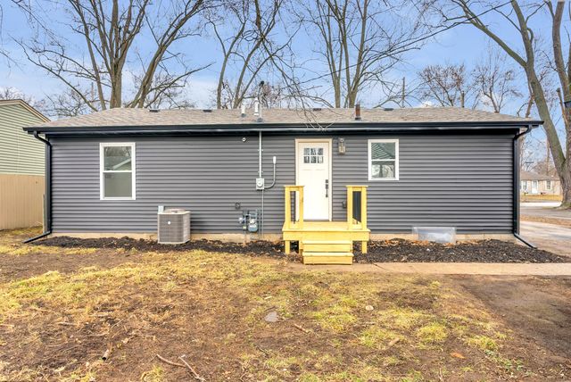 6091 Mulberry Avenue, Portage, IN 46368