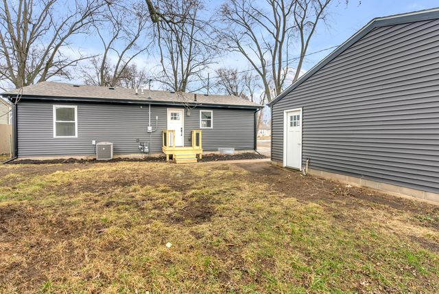 6091 Mulberry Avenue, Portage, IN 46368