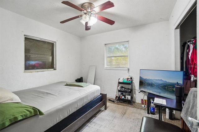 3211 30TH STREET N, St Petersburg, FL 33713