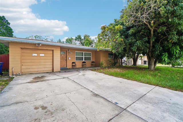 3211 30TH STREET N, St Petersburg, FL 33713