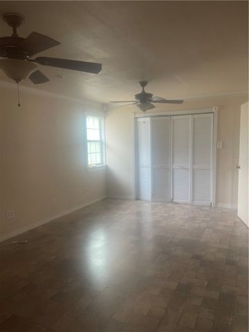 215 W 4th St, Alice, TX 78332