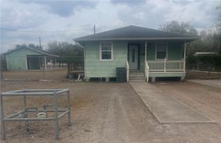 215 W 4th St, Alice, TX 78332