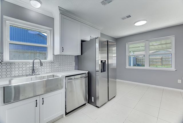 5110 Scottwood Drive, Baytown, TX 77521