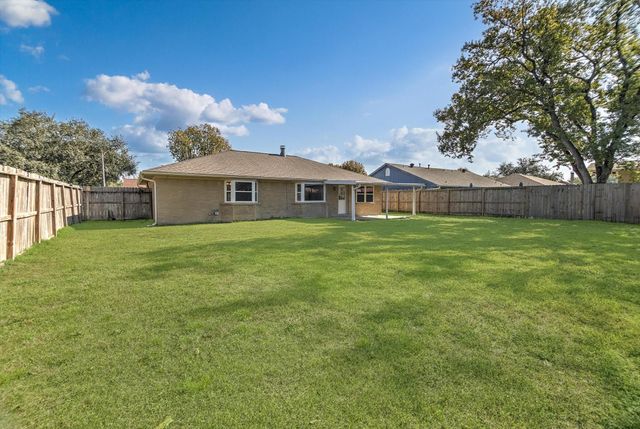 5110 Scottwood Drive, Baytown, TX 77521