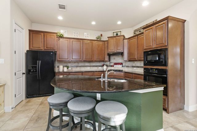 711 Aucuba, San Antonio, TX 78260