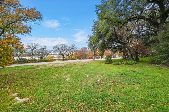 7533 Foster Drive, Lake Worth, TX 76135