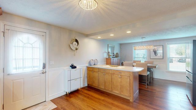 31 Aaron Drive, Manchester, NH 03109