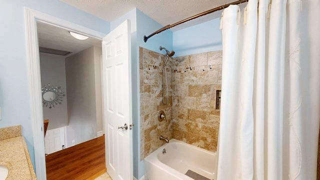 31 Aaron Drive, Manchester, NH 03109