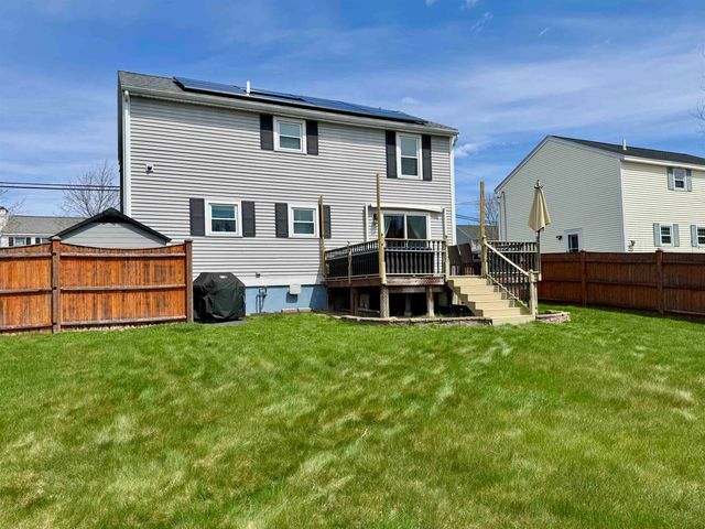 31 Aaron Drive, Manchester, NH 03109
