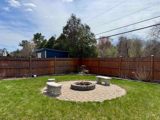 31 Aaron Drive, Manchester, NH 03109