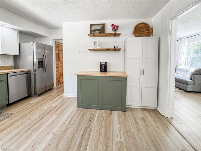 504 Old Forge CIR, Virginia Beach, VA 23452