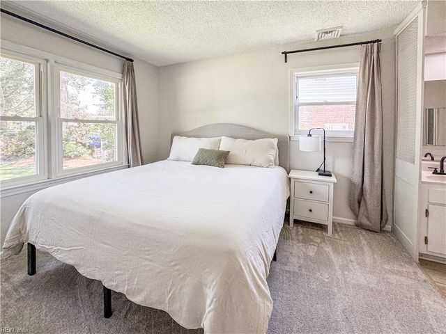 504 Old Forge CIR, Virginia Beach, VA 23452