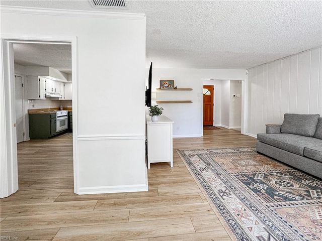 504 Old Forge CIR, Virginia Beach, VA 23452