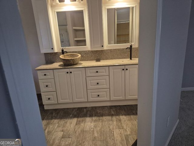 3911 Oak Harbour Drive, Gainesville, GA 30506