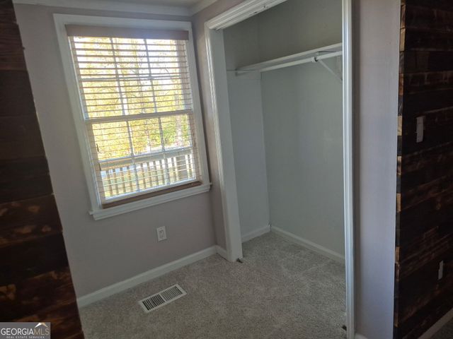 3911 Oak Harbour Drive, Gainesville, GA 30506