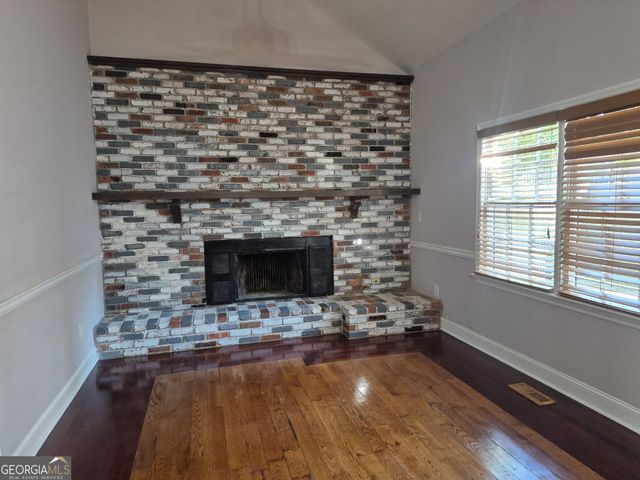 3911 Oak Harbour Drive, Gainesville, GA 30506